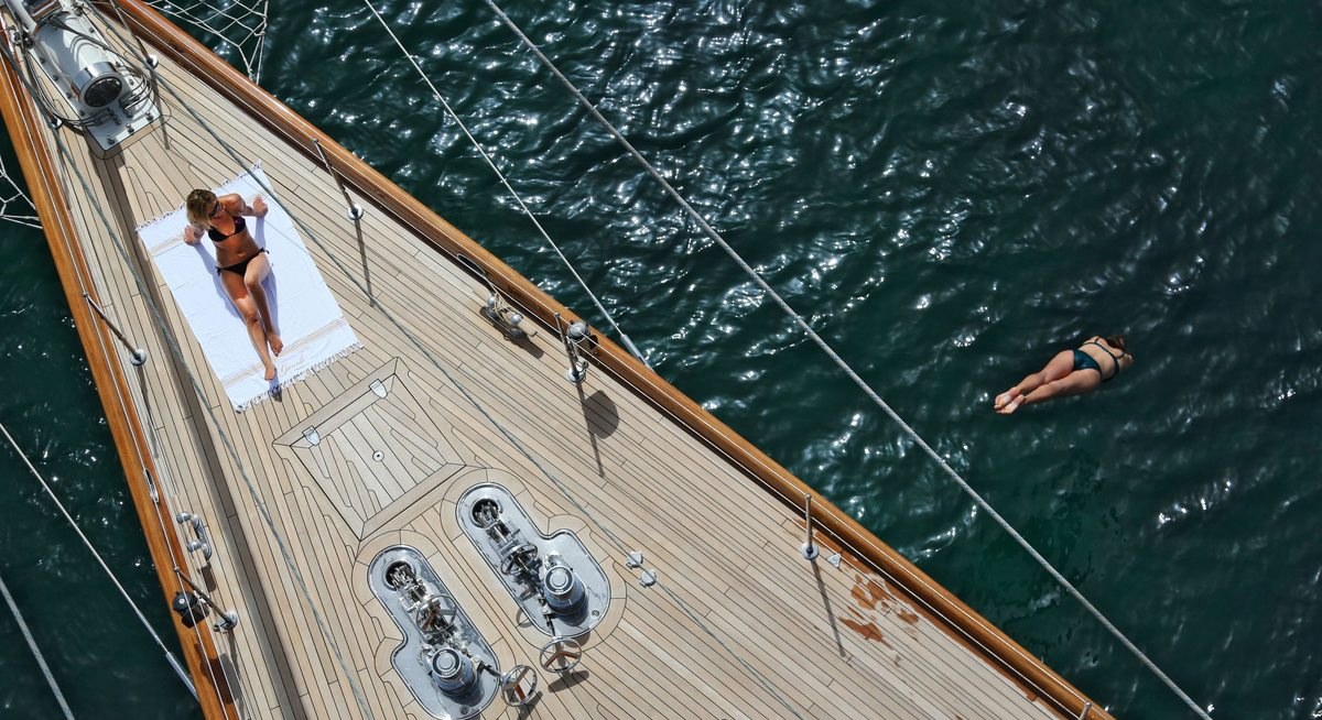 GWEILO yacht charter 2
