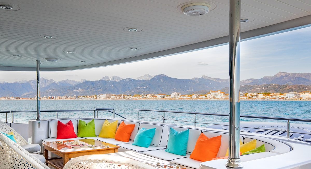 HATT MILL yacht charter 5
