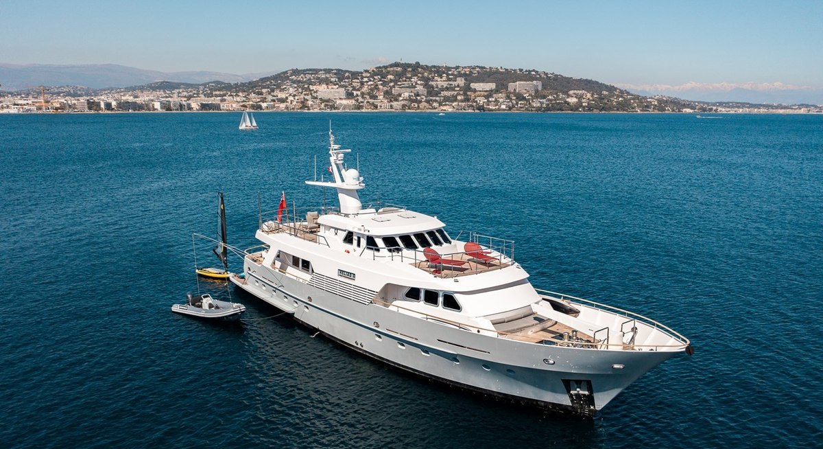 HELIAD III yacht charter 1