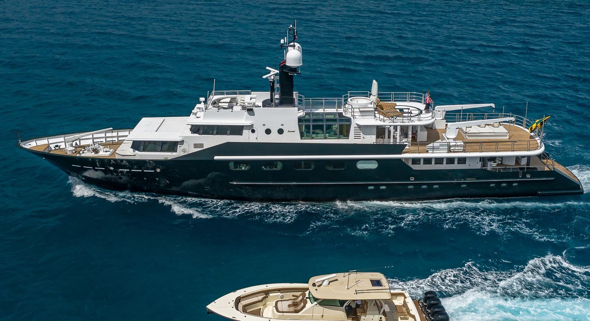 HIGHLANDER yacht charter 1