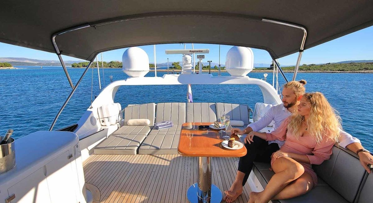 HOPE I yacht charter 3