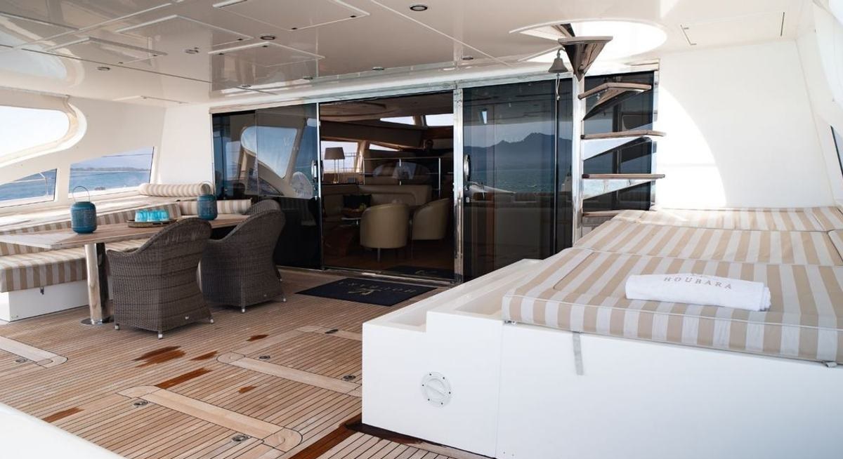 HOUBARA yacht charter 2