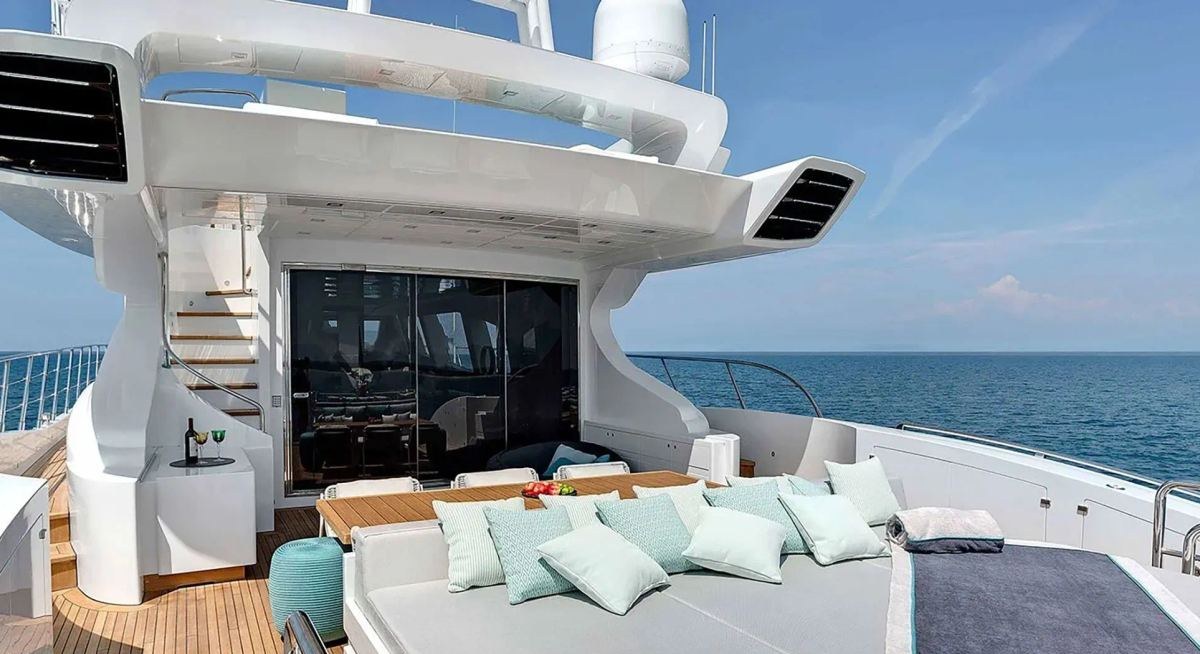 IARY yacht charter 5