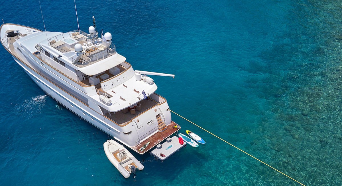 IDYLLE yacht charter 5
