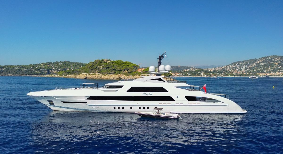 ILLUSION yacht charter 1