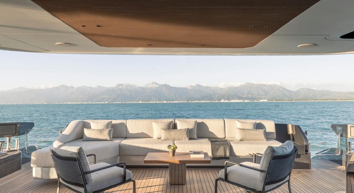 ILMA yacht charter 4