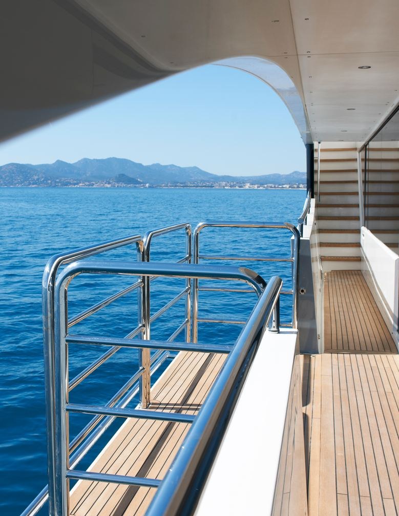Yacht charter IMPERIAL PRINCESS BEATRICE YACHT CHARTER