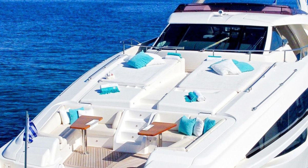 INFINITAS yacht charter 2