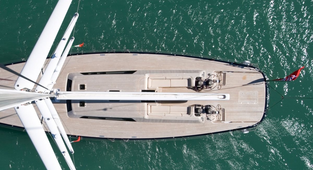 INTI CUBE yacht charter 4