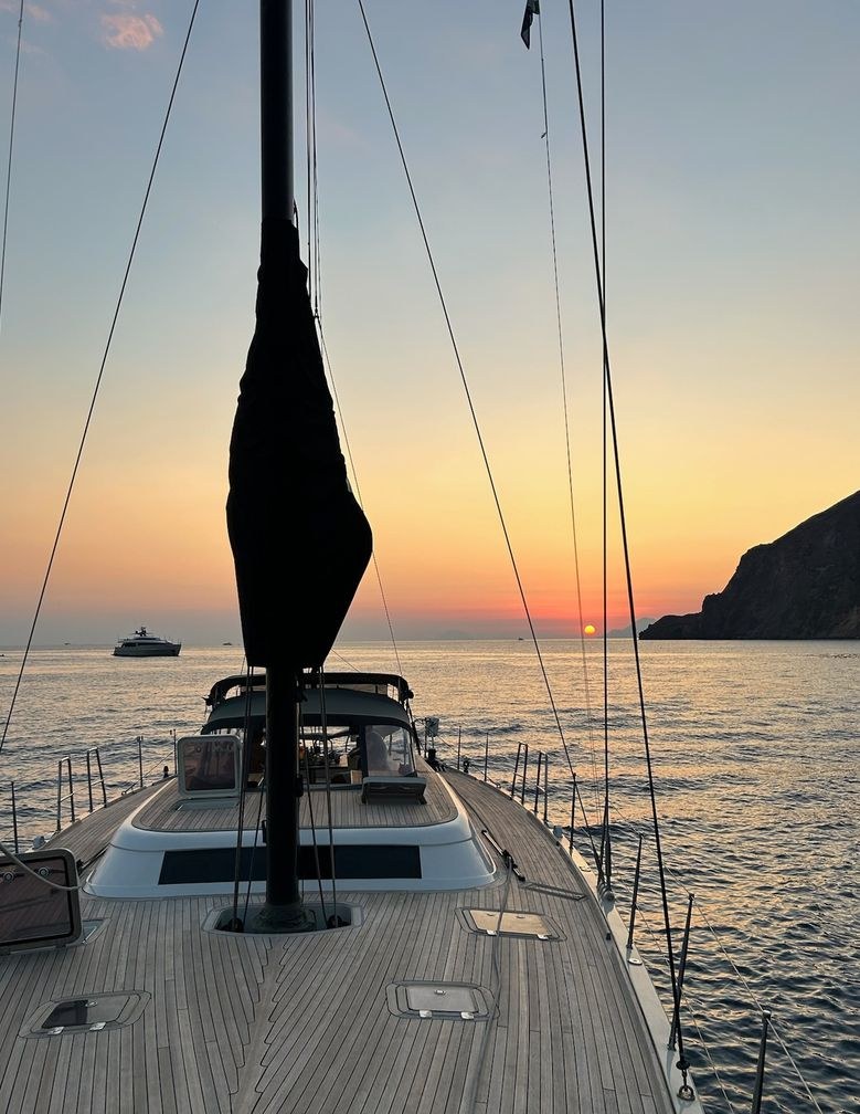 ISY71 yacht charter 3