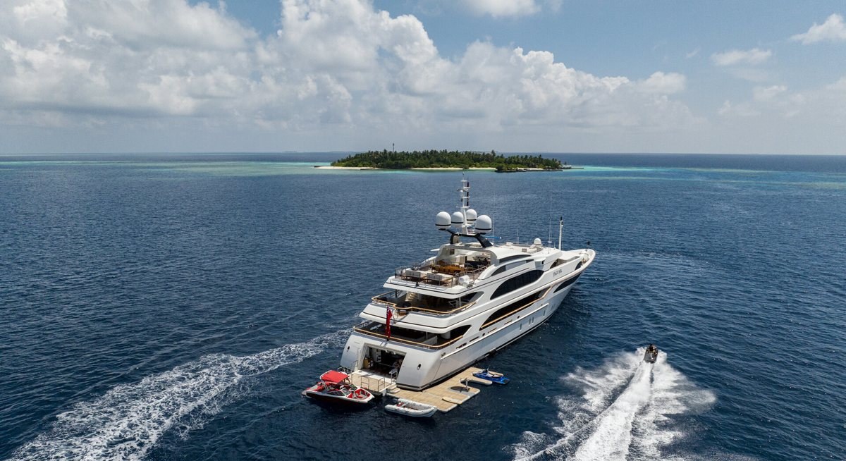 JAGUAR yacht charter 3