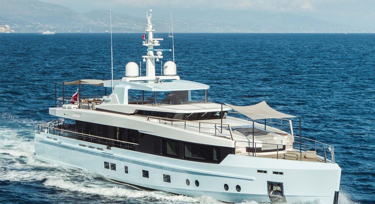 JESMA II yacht charter 1