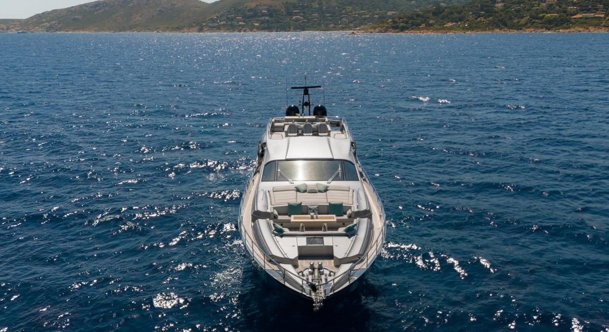 JUST 4 yacht charter 3
