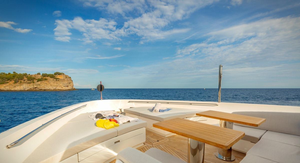 K1 yacht charter 2