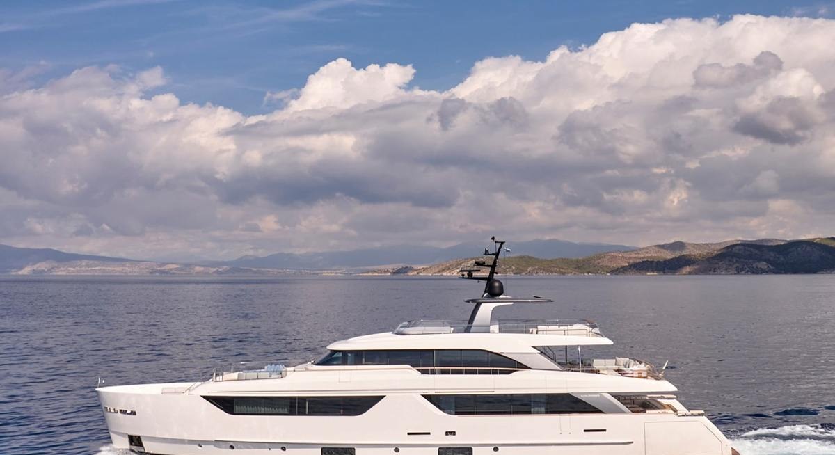 K2 yacht charter 1