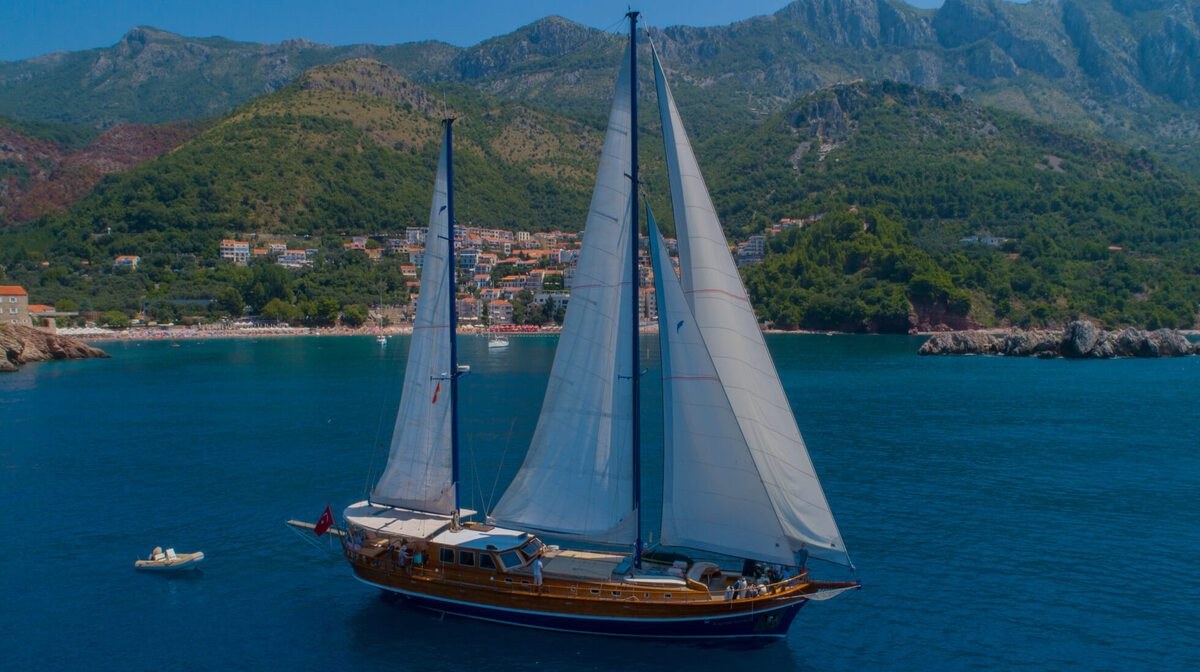 KAPTAN SEVKET yacht charter 1
