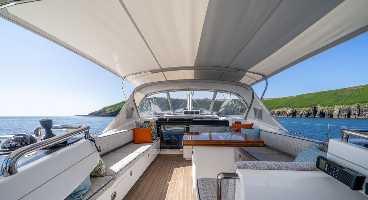 KARIBU yacht charter 4