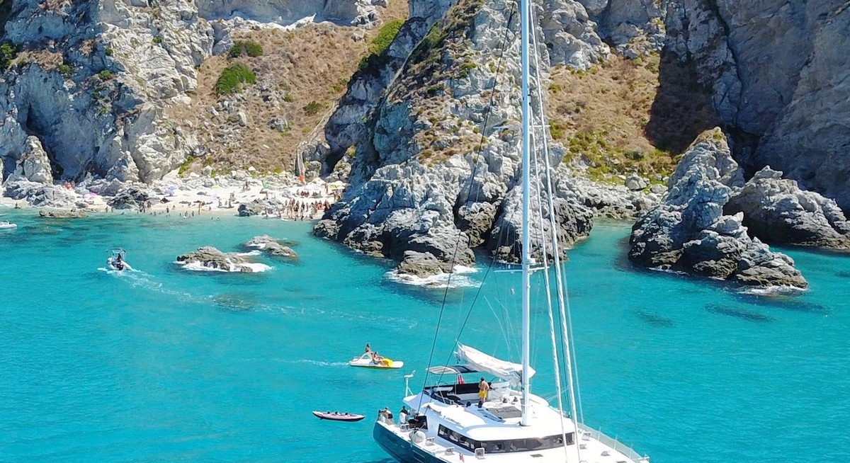 KASKAZI FOUR yacht charter 1