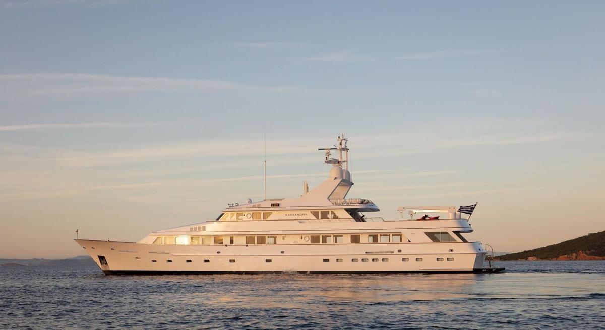 KASSANDRA yacht charter 1