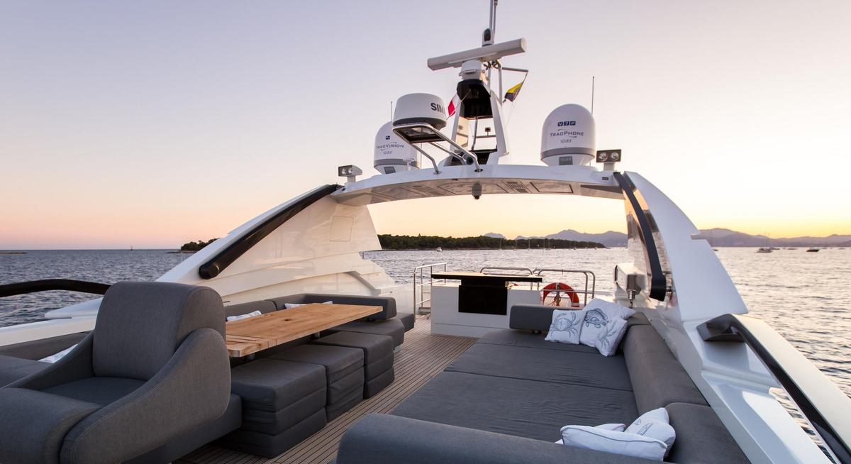 KEROS ISLAND yacht charter 2