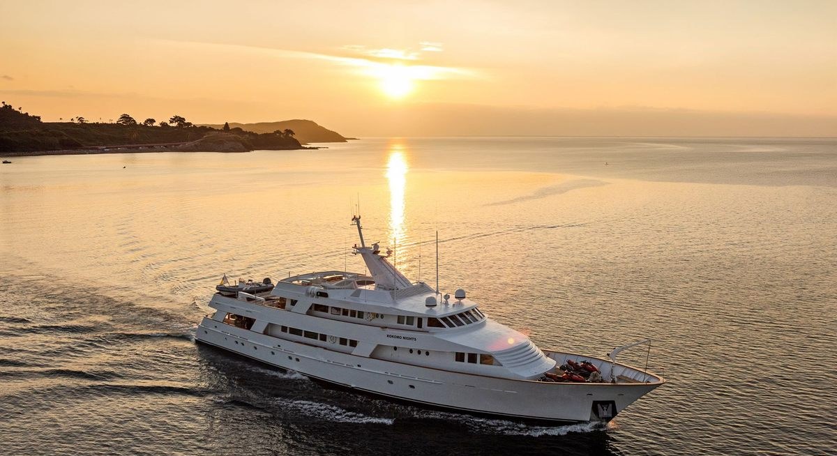 KOKOMO NIGHTS yacht charter 1