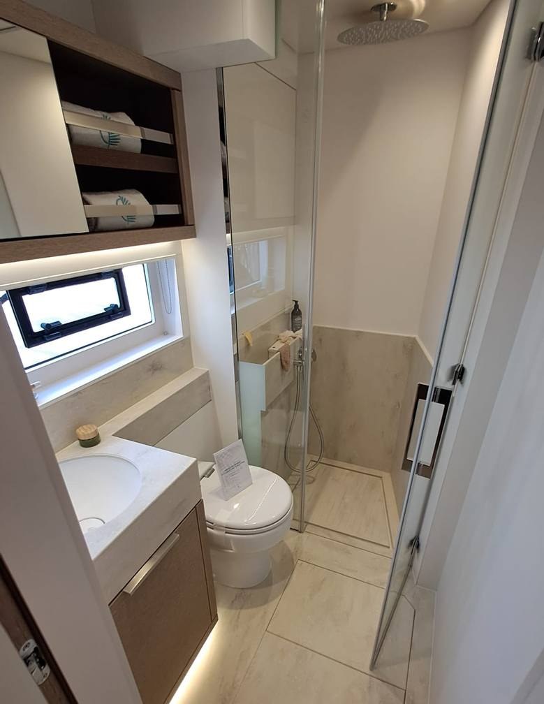 Yacht charter LA DÉSIRADE YACHT CHARTER