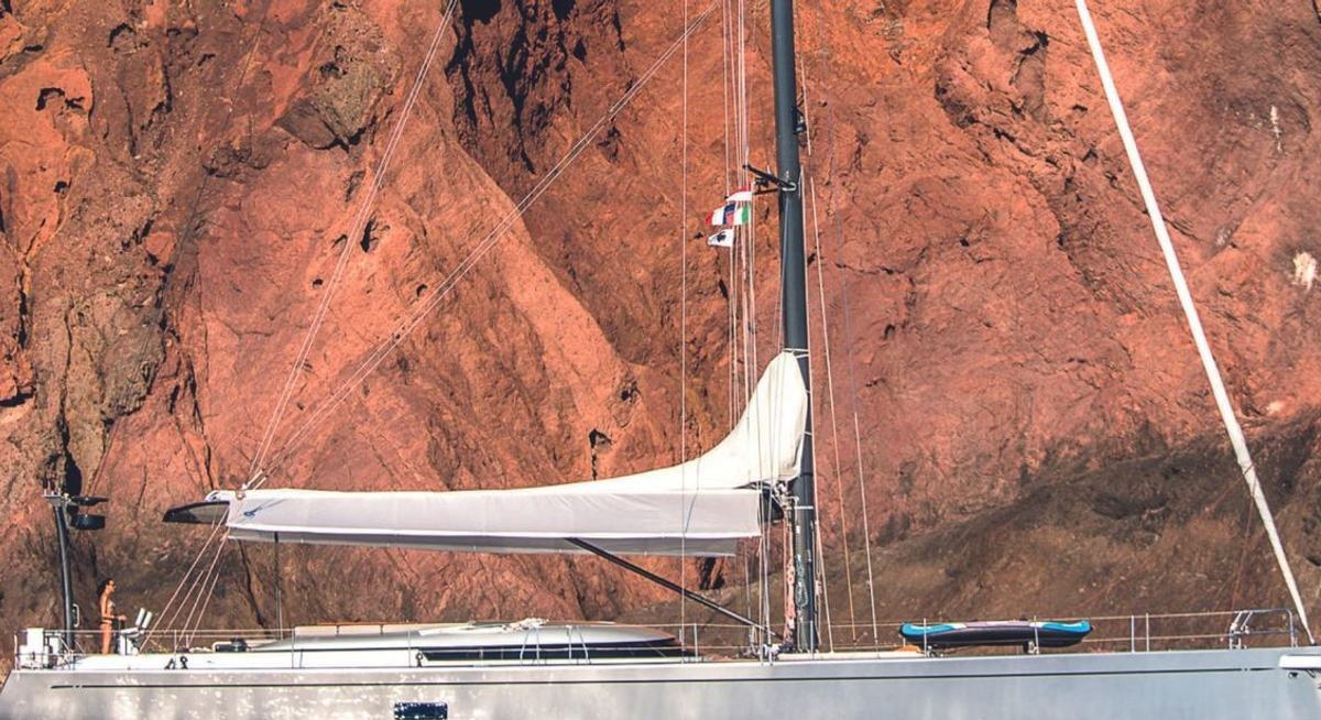 LA LOEVIE yacht charter 1