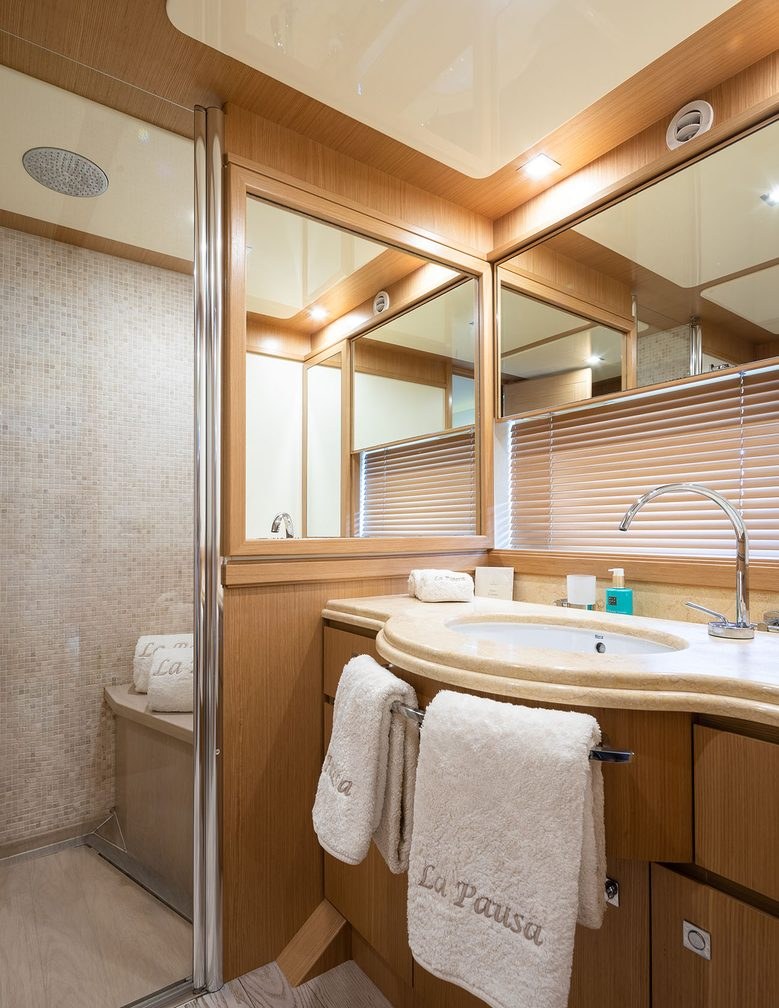 تأجير يخت LA PAUSA YACHT CHARTER