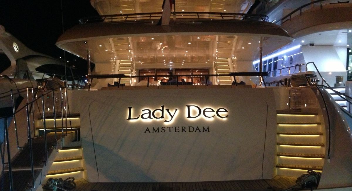 LADY DEE yacht charter 3