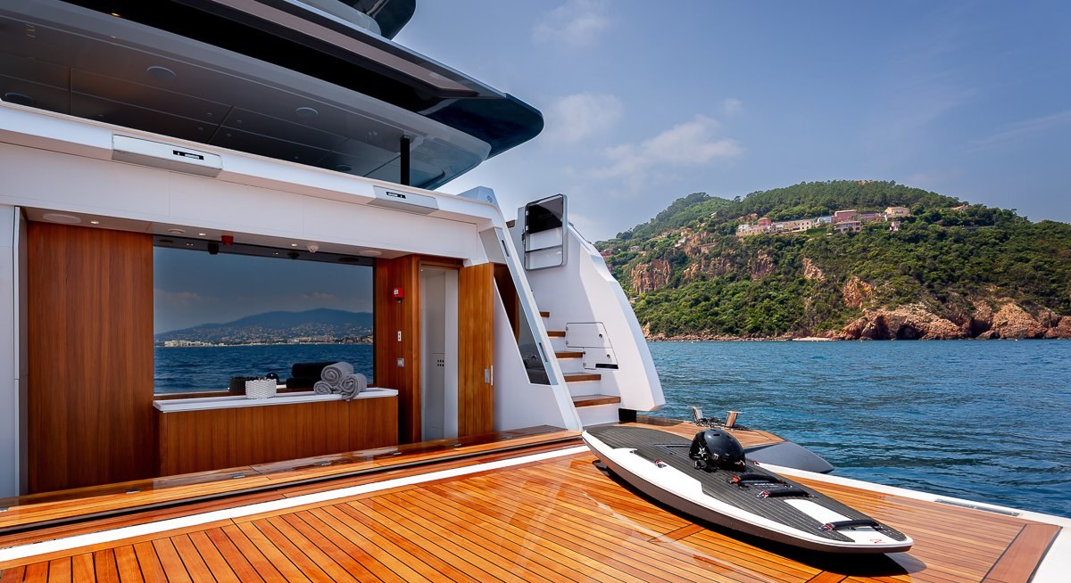 LADY DIA yacht charter 5