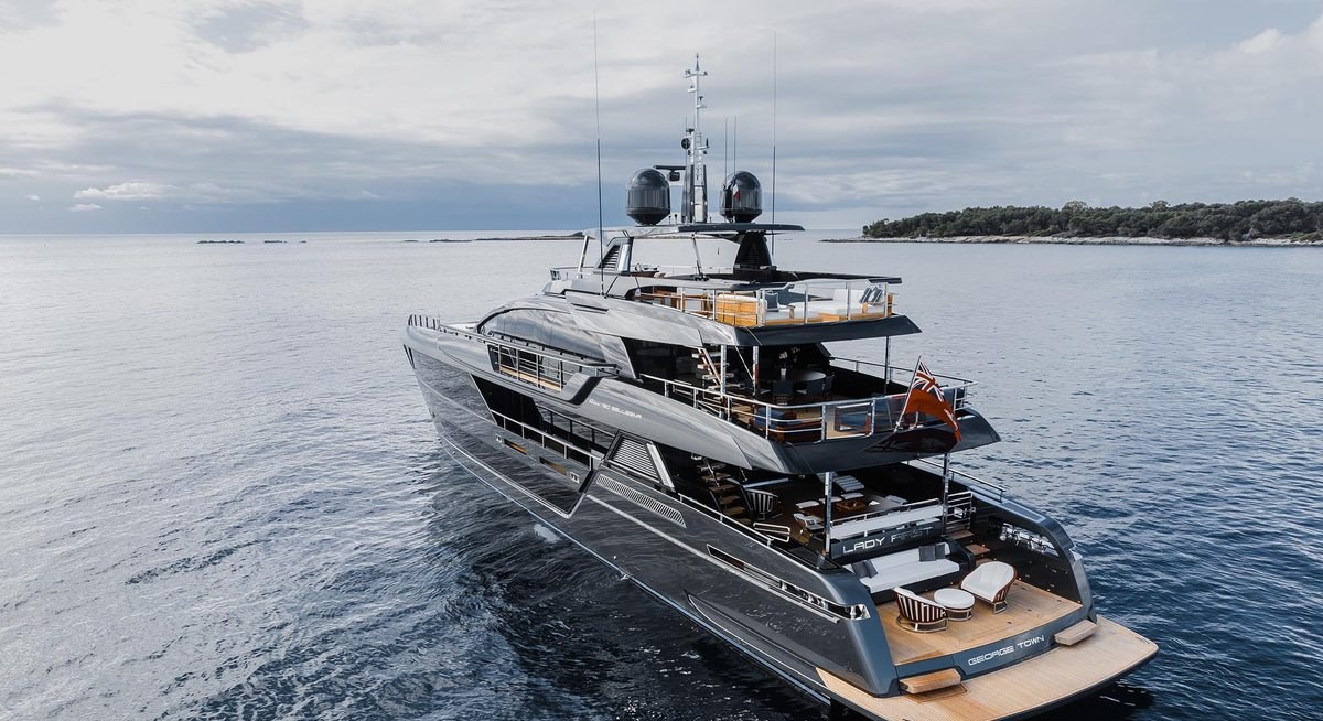 LADY FIRST yacht charter 5