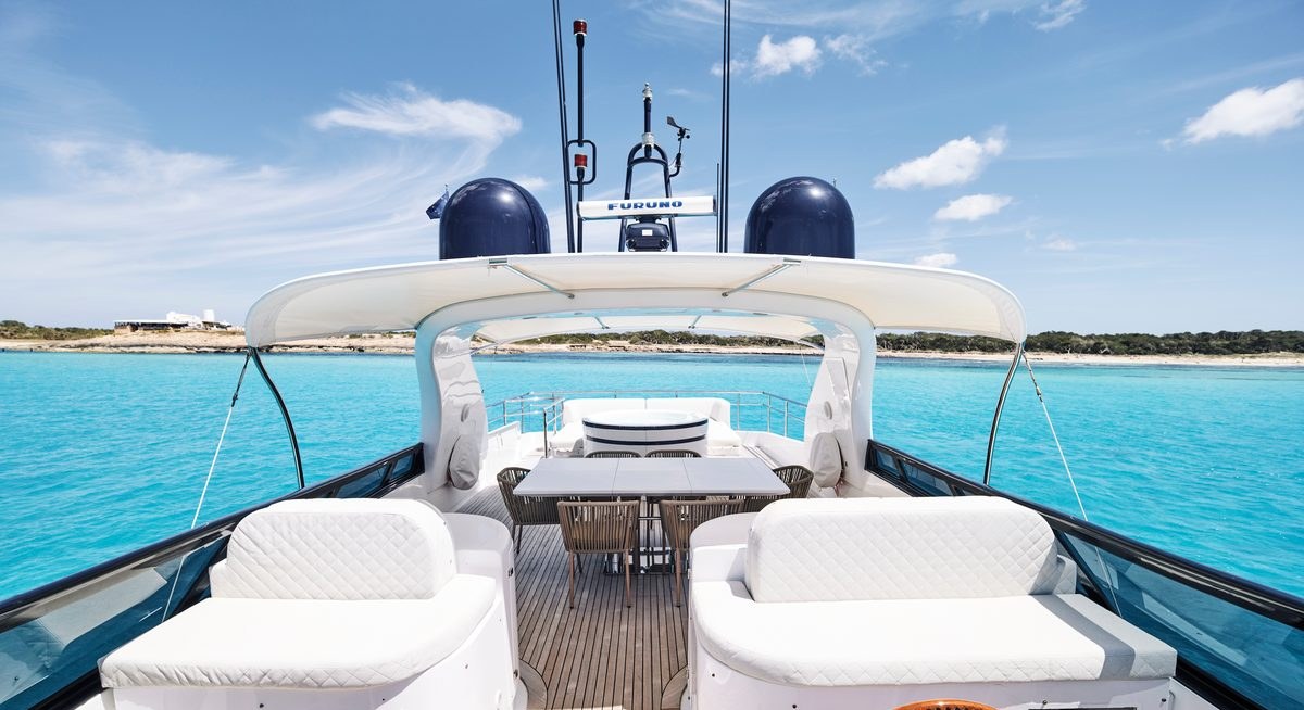 LADY KC yacht charter 3