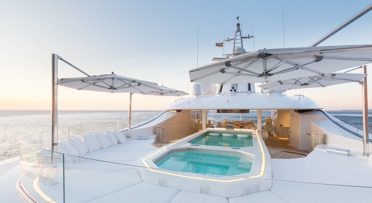 LADY LARA yacht charter 3