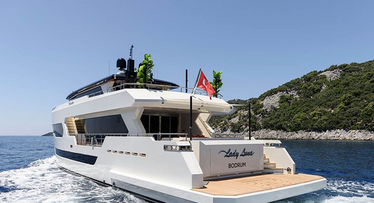 LADY LUNA yacht charter 5