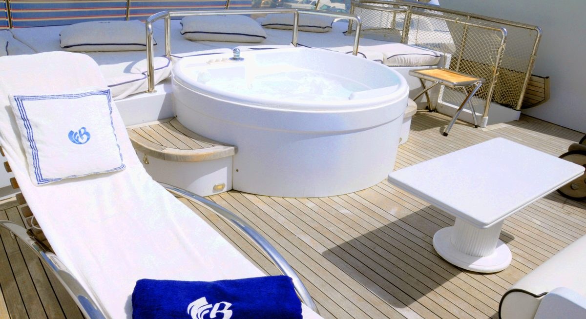LADY MALAK yacht charter 1