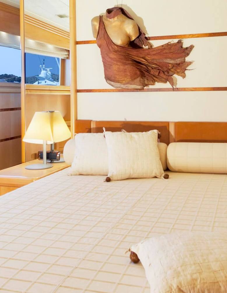 Yacht charter LADY MOH YACHT CHARTER