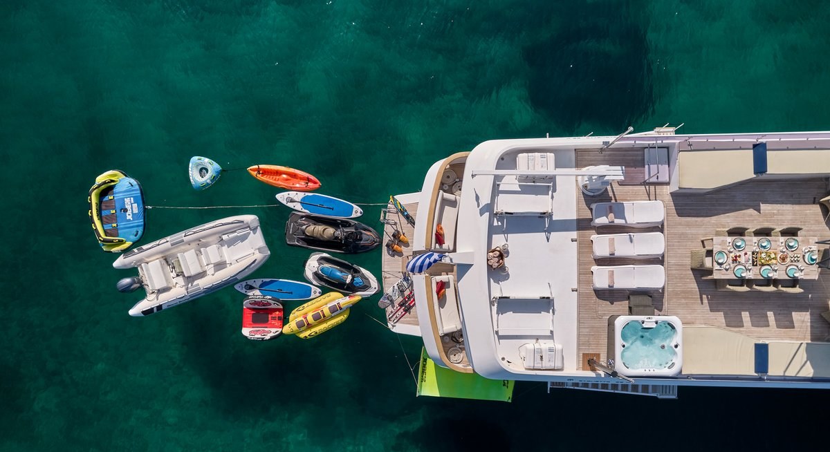 LADY RINA yacht charter 5