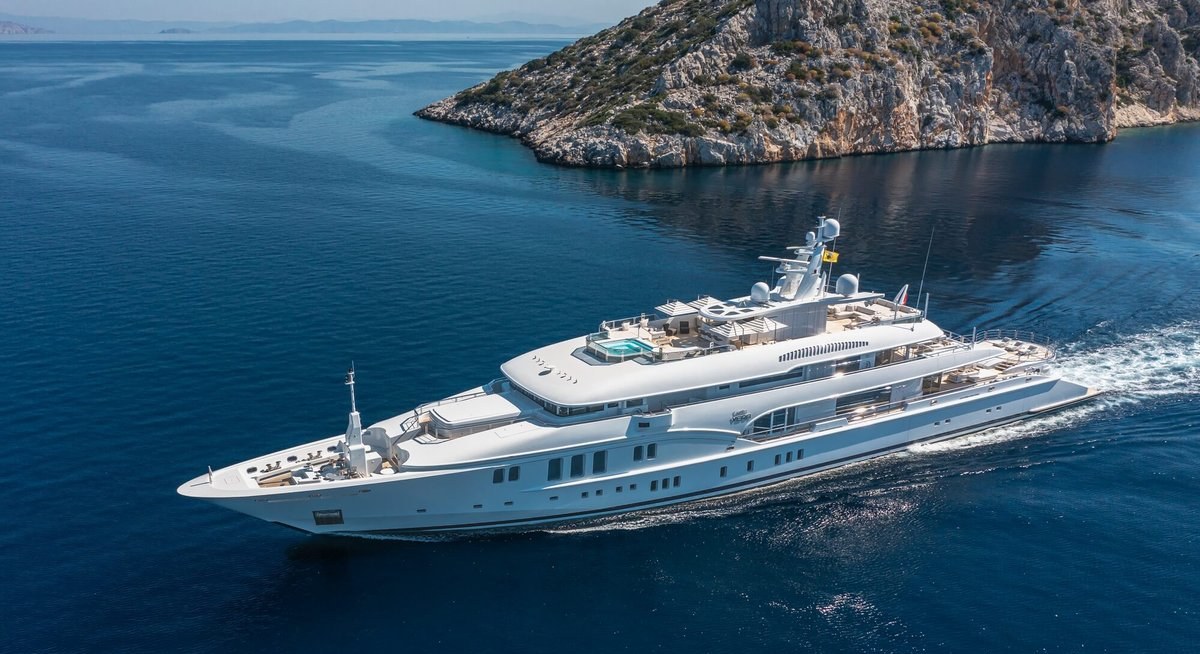 LADY VERA yacht charter 1