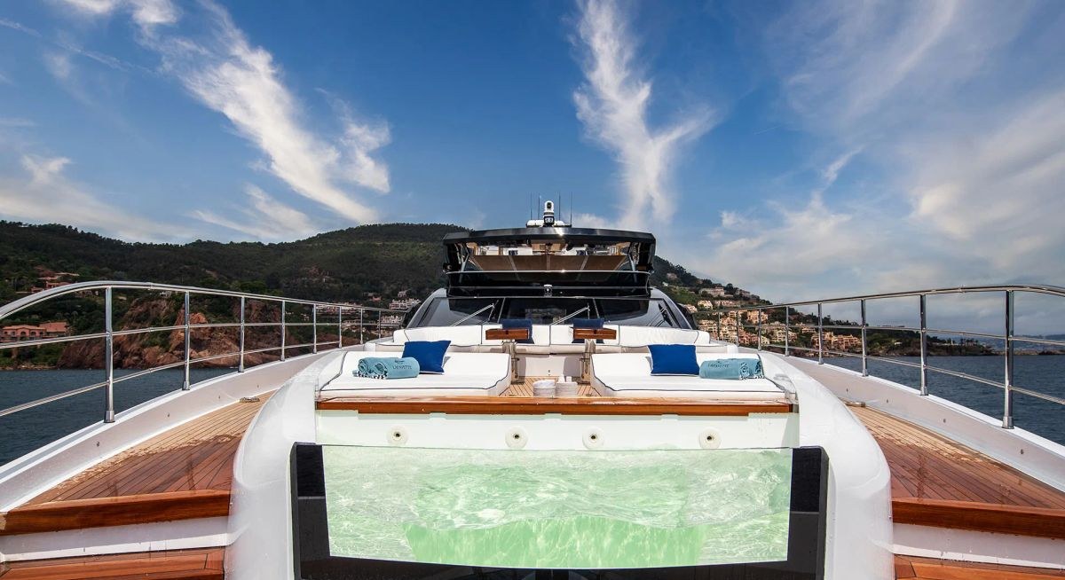 LAFAYETTE yacht charter 2