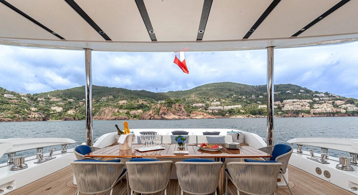 LAFAYETTE yacht charter 4