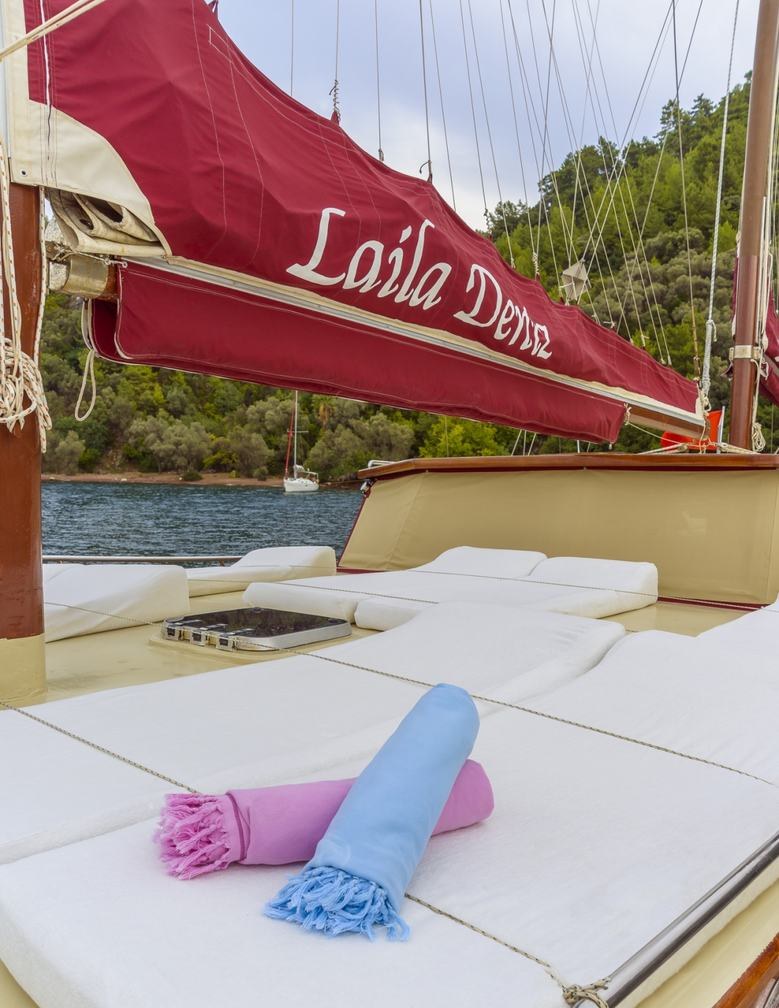 LAILA DENIZ yacht charter 5