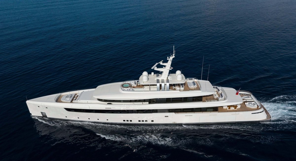 Yacht charter LASATA YACHT CHARTER