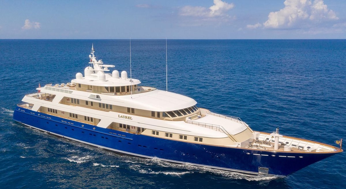 LAUREL yacht charter 1