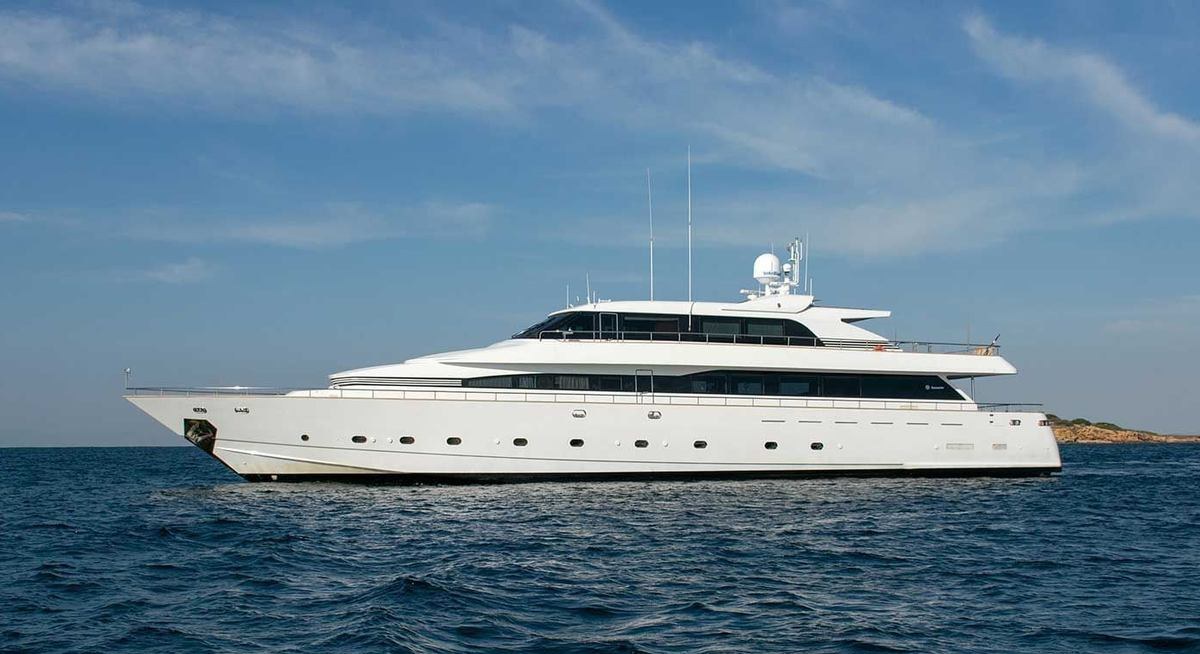 LET IT BE yacht charter 1