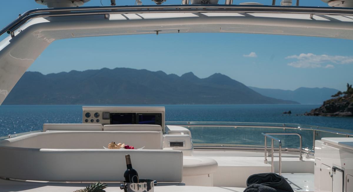 LIDIA yacht charter 2