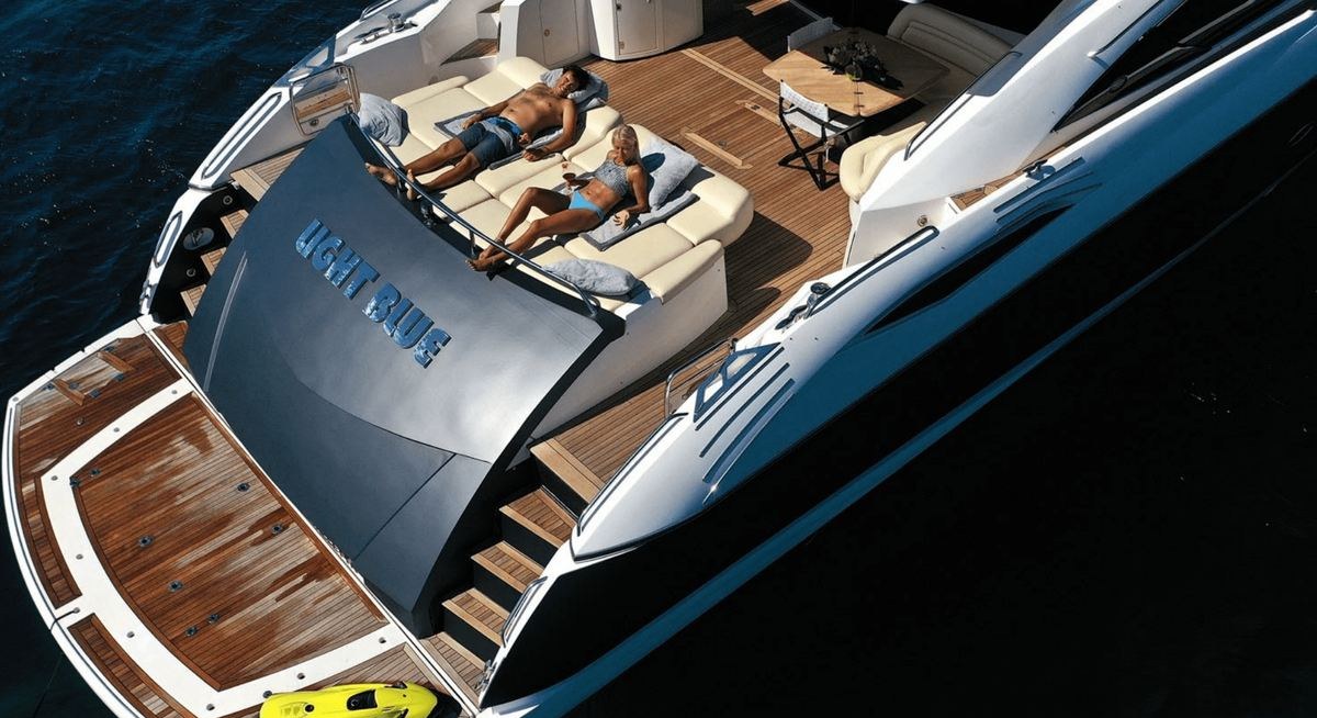 LIGHT BLUE yacht charter 3