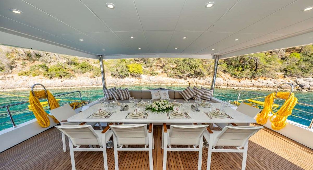 LILA yacht charter 4