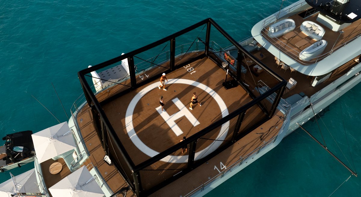 LIMERENCE yacht charter 5