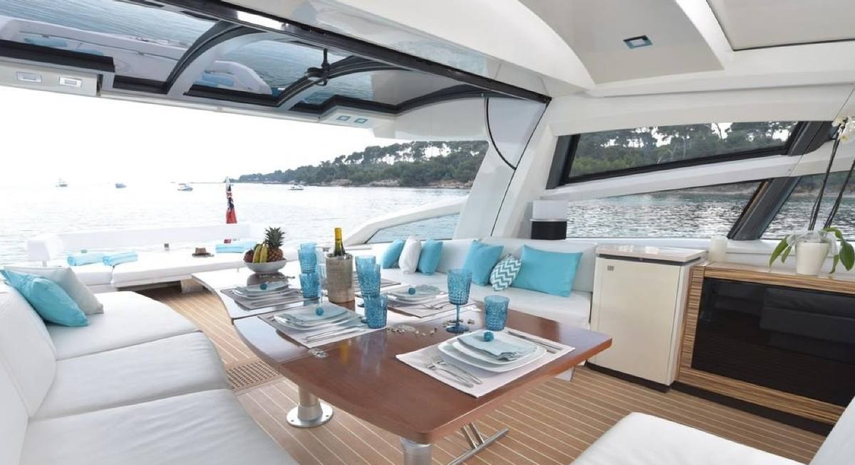 LITTLE ONE yacht charter 5