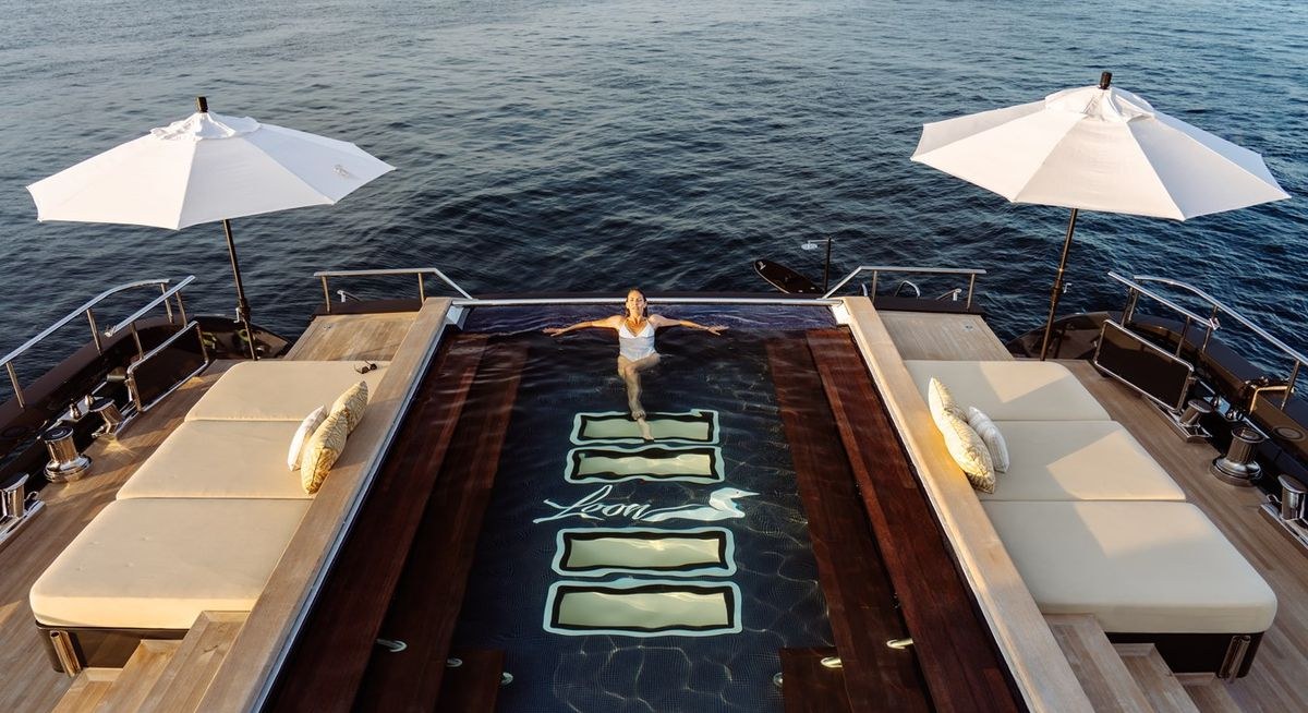 LOON yacht charter 4